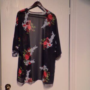 Womens Sheer Floral Cover Up W/3/4 Sleeves fits Large - Mint Condition - Save $